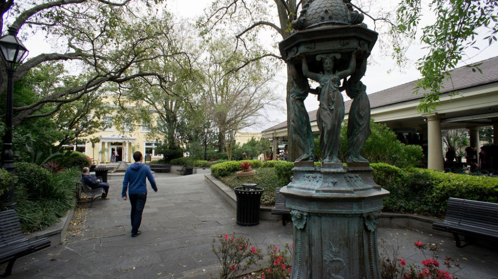 7062006651_a25fd050fc_b