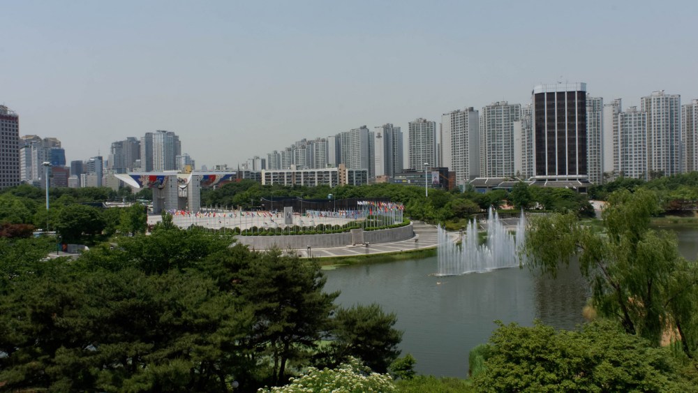 15239734937_c2bdd10888_h