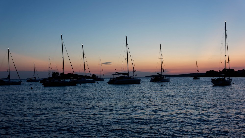 15697849374_32717925b2_k