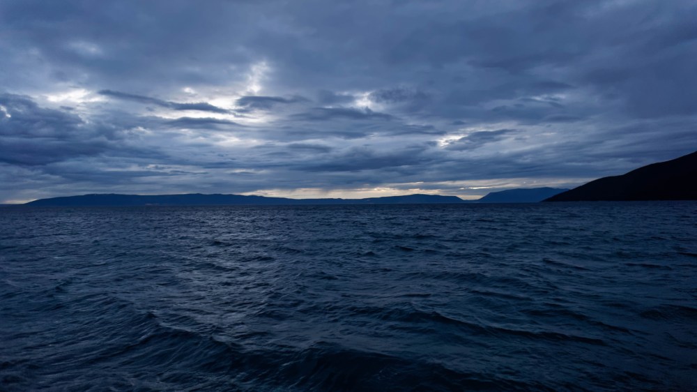 16319554972_b958c509fe_k