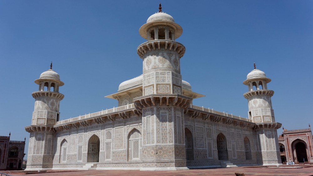 17458727788_3d18e757a0_k