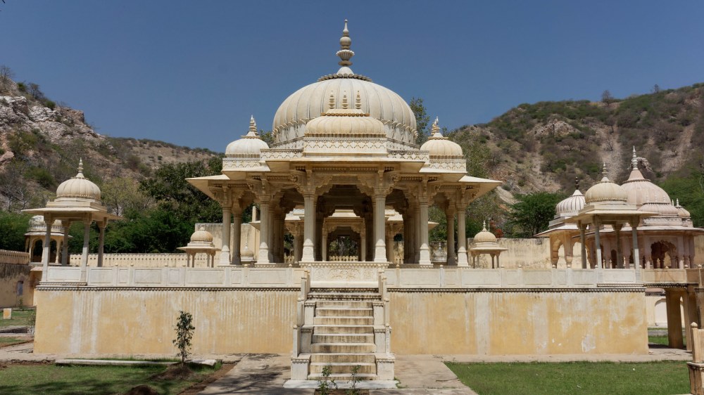 17459385320_f20680a967_k