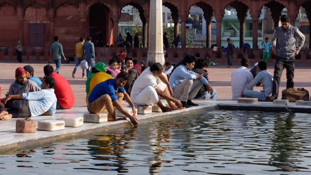 17476745116_aaa0394663_k