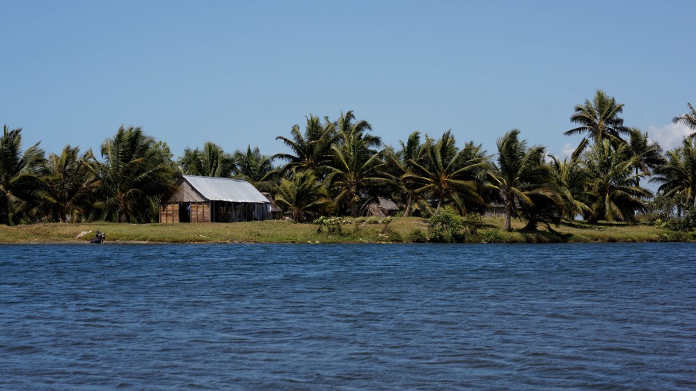 23365859120_75920620d3_k